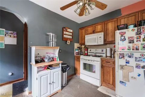 Kitchen - 6510 Glendale Ave, Boardman, OH 44512 photo 3 of 3