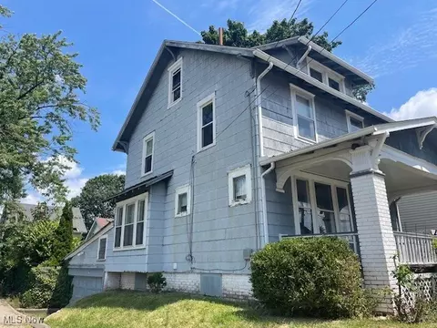 Exterior - 3015 2nd St NW, Canton, OH 44708 photo 2 of 5