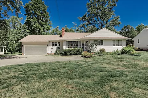 5503 Wilson Mills Rd, Highland Heights, OH 44143