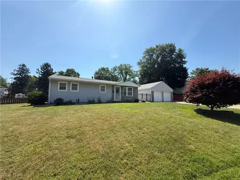 Exterior - 2445 Gilbert St, Akron, OH 44314 photo 2 of 4