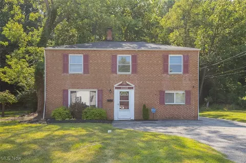 28060 Tremaine Dr, Euclid, OH 44132