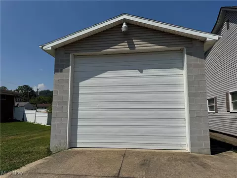 339 22nd St, Bellaire, OH 43906