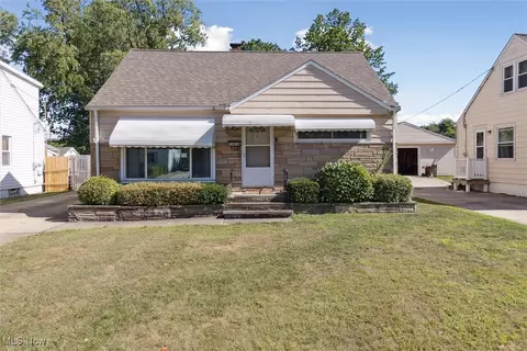 29816 Robert St, Wickliffe, OH 44092 photo 3