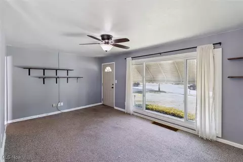 29816 Robert St, Wickliffe, OH 44092 photo 8
