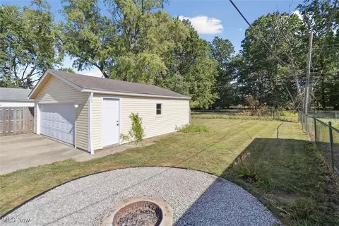 29816 Robert St, Wickliffe, OH 44092 photo 35