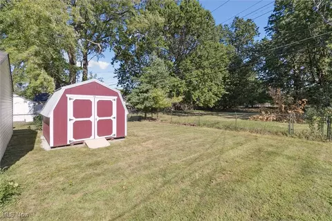 29816 Robert St, Wickliffe, OH 44092 photo 36
