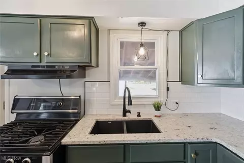 29816 Robert St, Wickliffe, OH 44092 photo 15