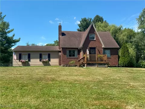 95 Clingan Rd, Struthers, OH 44471