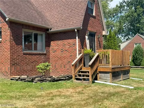 95 Clingan Rd, Struthers, OH 44471 photo 4