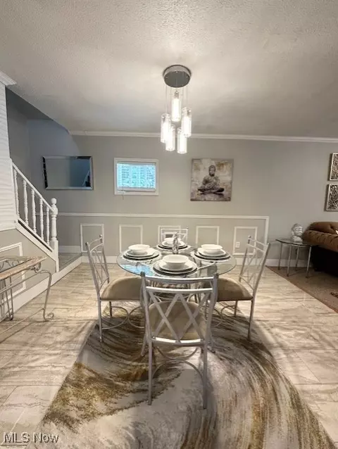 Dining - 216 E 33rd St, Lorain, OH 44055 photo 1 of 1