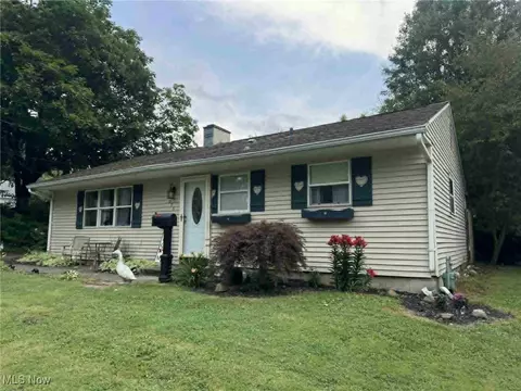675 E 8th St, Salem, OH 44460