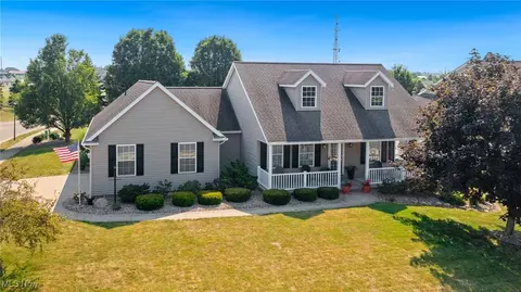 2210 Bowling Green Dr SE, Massillon, OH 44646