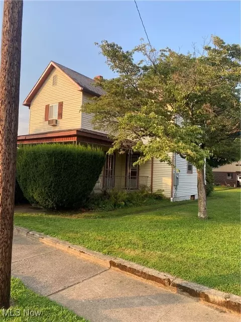 503 Poplar Ave, Williamstown, WV 26187