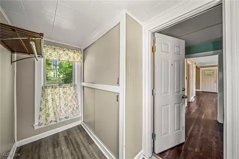 Entry Way - 6327 Bales Ct, Ashtabula, OH 44004 photo 3 of 3