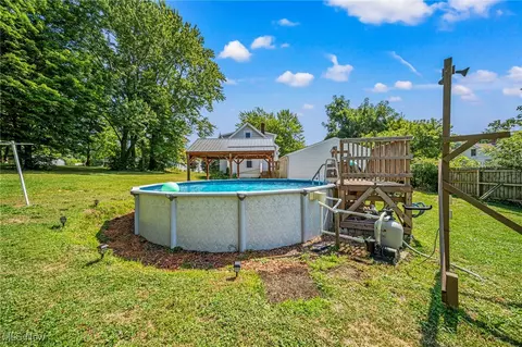 Exterior - 6327 Bales Ct, Ashtabula, OH 44004 photo 6 of 7