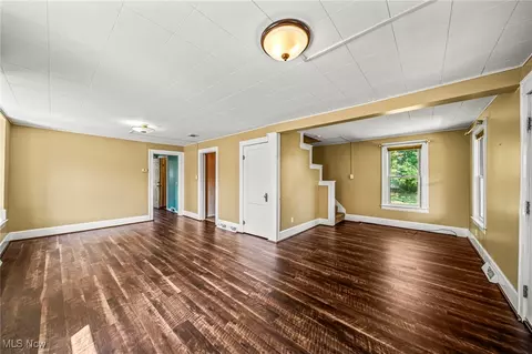 Living - 6327 Bales Ct, Ashtabula, OH 44004 photo 1 of 5