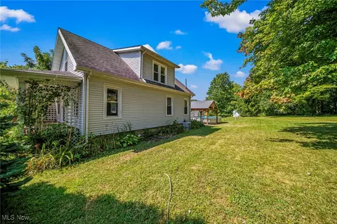 Exterior - 6327 Bales Ct, Ashtabula, OH 44004 photo 2 of 7