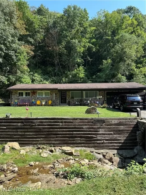 52736 Fisher Hill Rd, Clarington, OH 43915