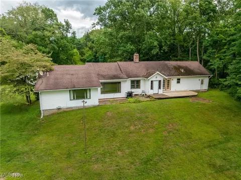 181 Parisette Ln, Akron, OH 44319