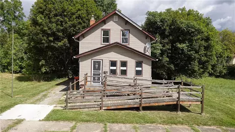 148 Saint Louis Ave, Youngstown, OH 44507