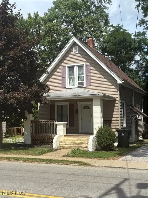 144 State St, Wadsworth, OH 44281