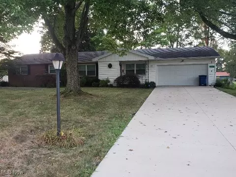 456 Laurel St, Liberty, OH 44505
