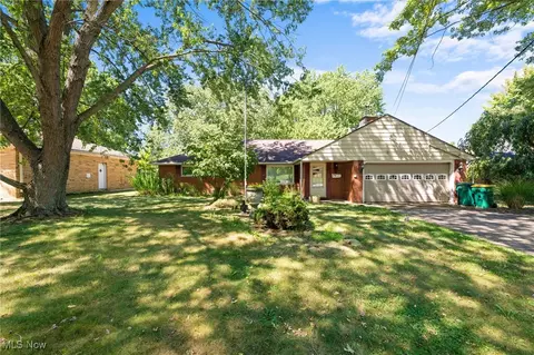 490 Karl Dr, Richmond Heights, OH 44143