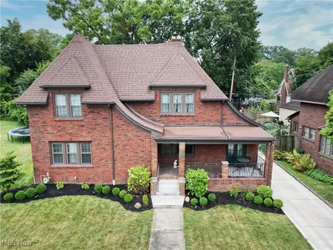 527 Moreley Ave, Akron, OH 44320
