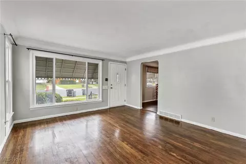 6506 Snow Rd, Parma, OH 44129 photo 12