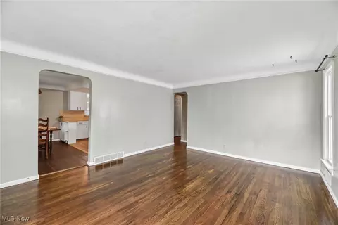 6506 Snow Rd, Parma, OH 44129 photo 10