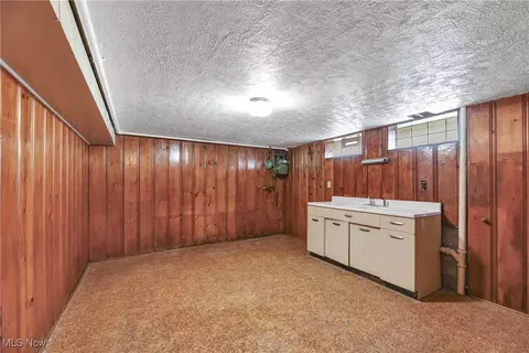 6506 Snow Rd, Parma, OH 44129 photo 22