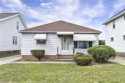 6506 Snow Rd, Parma, OH 44129