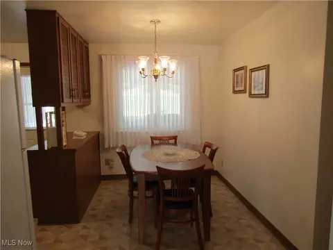 131 Forest Rd, Weirton, WV 26062 photo 8