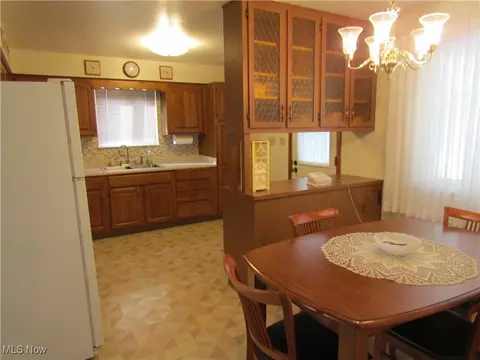 131 Forest Rd, Weirton, WV 26062 photo 5