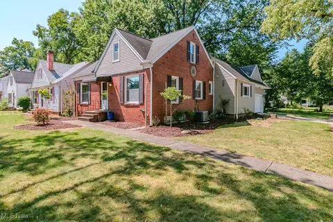 1216 Homestead Rd, South Euclid, OH 44121