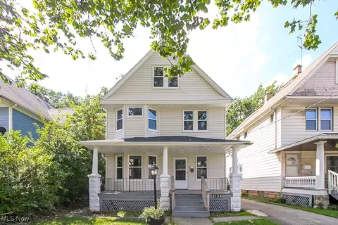 2124 W 101st St, Cleveland, OH 44102