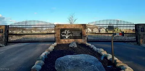 2425 N Peachtree Ln #SUB 8, Port Clinton, OH 43452