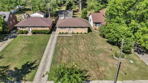 426 E 266th St, Euclid, OH 44132