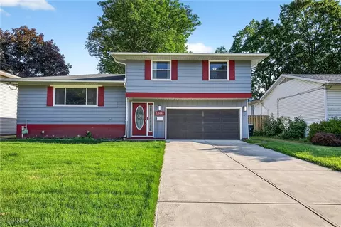13845 Starlite Dr, Brook Park, OH 44142