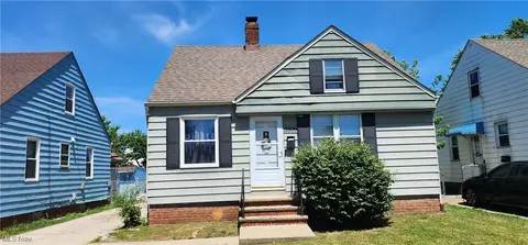 15505 Benhoff Dr, Maple Heights, OH 44137