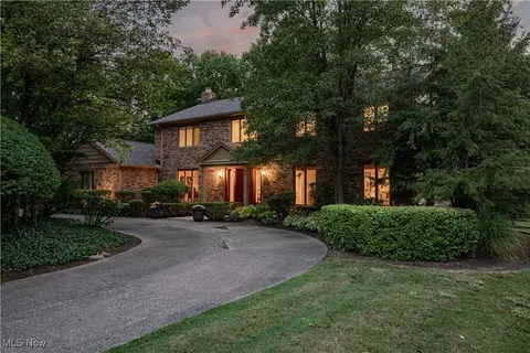 2610 Hickory Ln, Pepper Pike, OH 44124