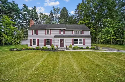 2346 Danbury Ln, Hudson, OH 44236