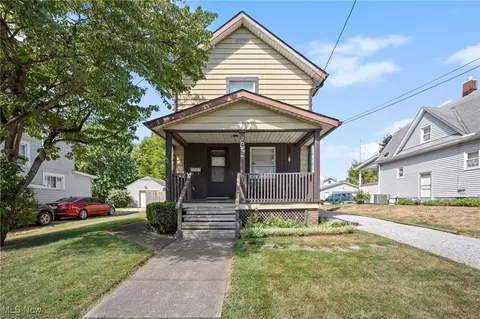 252 19th St NW, Barberton, OH 44203