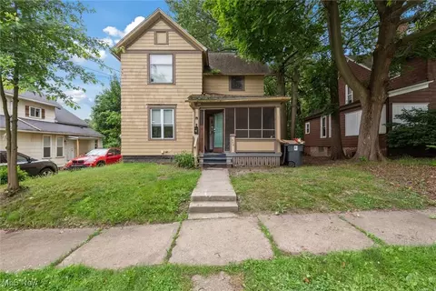 498 Gage St, Akron, OH 44311