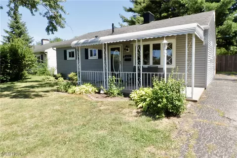 4205 Riverview Ln, Lorain, OH 44055