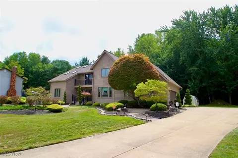 2155 Ridgebury Dr, Painesville, OH 44077