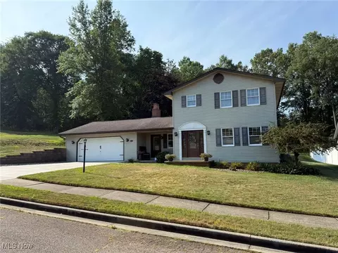 1750 Rolland Ave NE, New Philadelphia, OH 44663