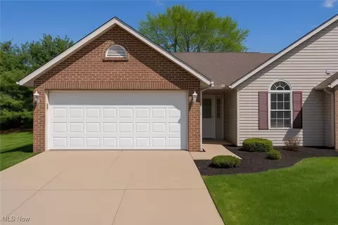 1402 Channonbrook St SW, Canton, OH 44710