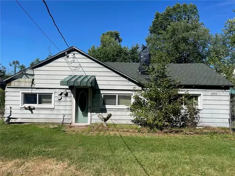 3050 Trumbull Ave, Mcdonald, OH 44437