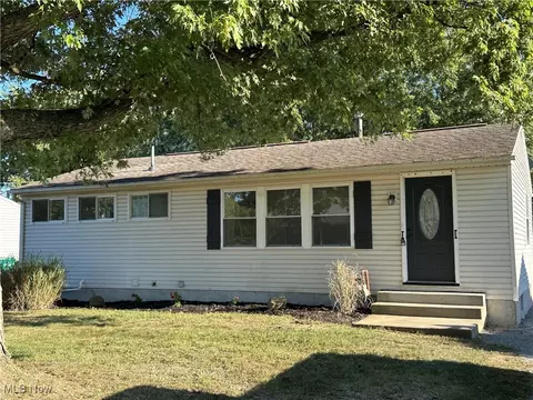 3231 Hilton St NW, Massillon, OH 44646